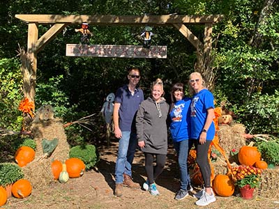 parents-at-explorer-sign